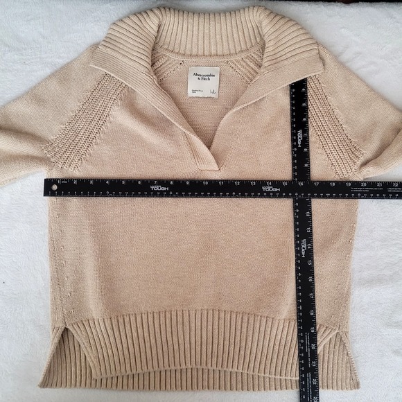 Abercrombie & Fitch Sz S Heathered Oatmeal Collared Notch Neck Knit Sweater - Picture 8 of 9